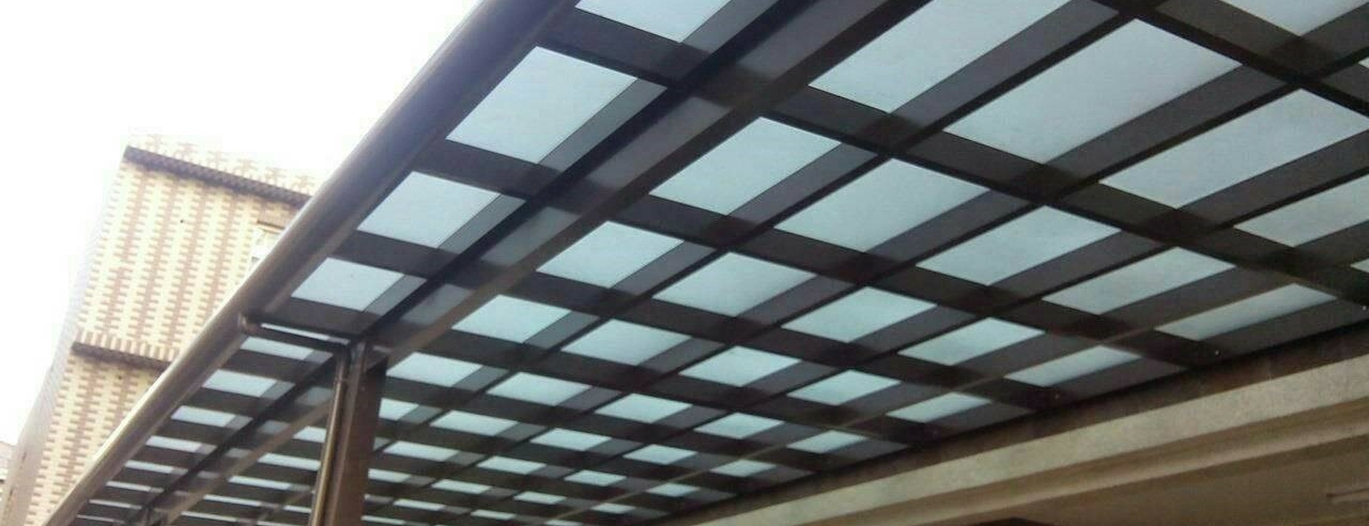 賴氏採光罩專業施工團隊現場丈量